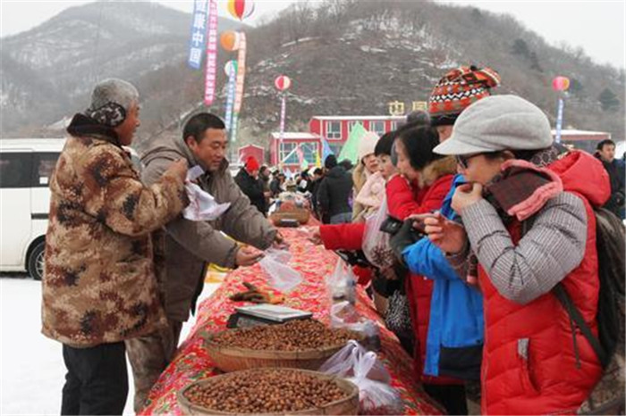 四平叶赫皇家山滑雪场,相约冰雪嘉年华
