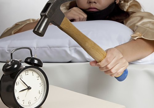 女性左边太阳穴偏头痛是什么原因,女性偏头痛吃什么食物可以缓解