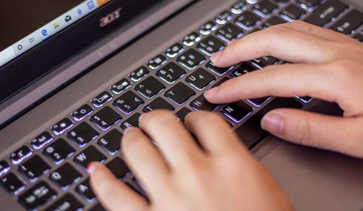 宏碁笔记本新蜂鸟33:2测评,宏碁蜂鸟sf314pro评测