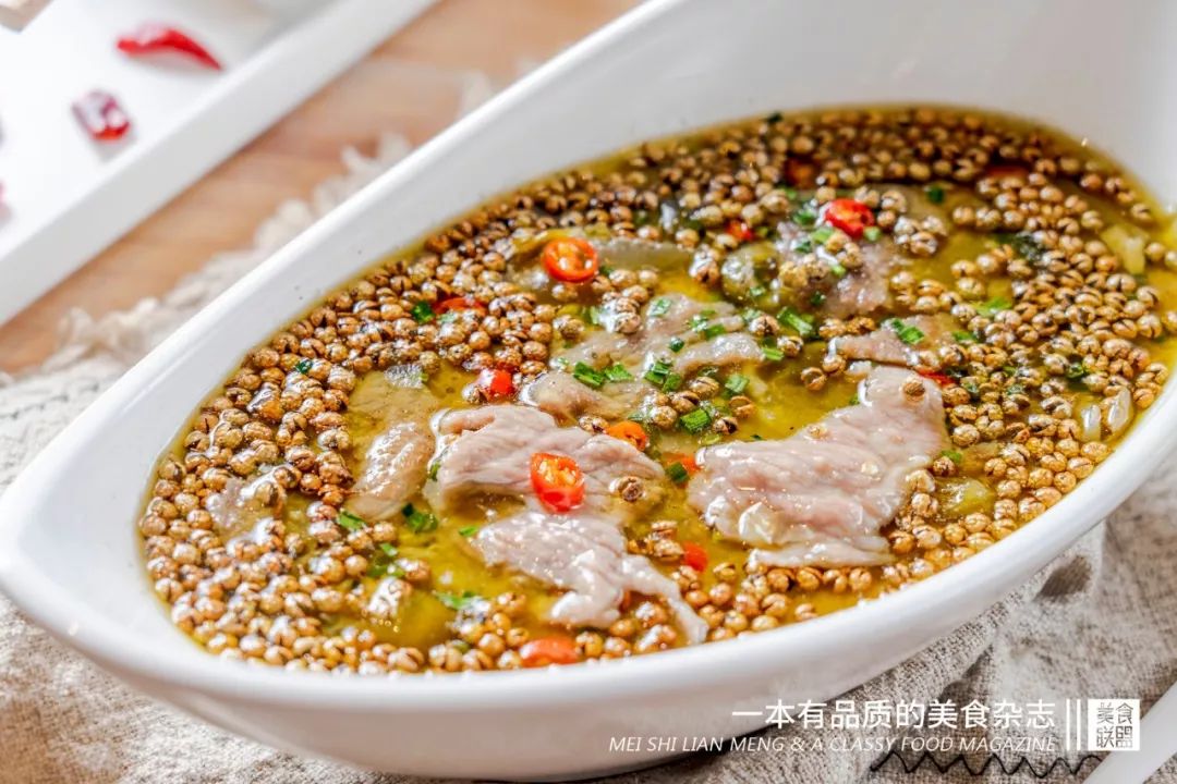 凌晨5点从尼罗河空运到昆明的小龙吓店,居然在卖ysl口红,只要28