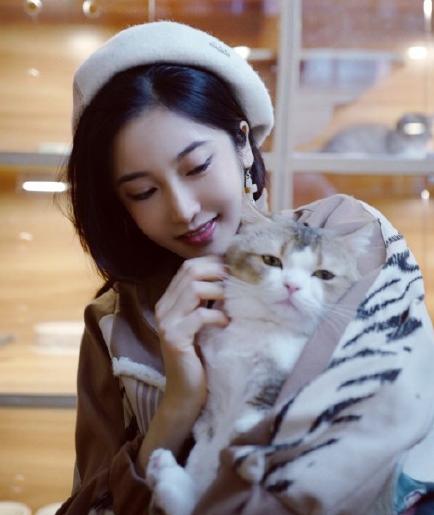 不仅有颜值还有才艺,清华有颜值又有实力的女生