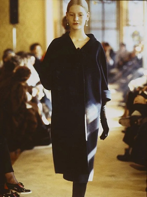 不了解Prada的“丑”，你对它的印象也许还停留在电影里