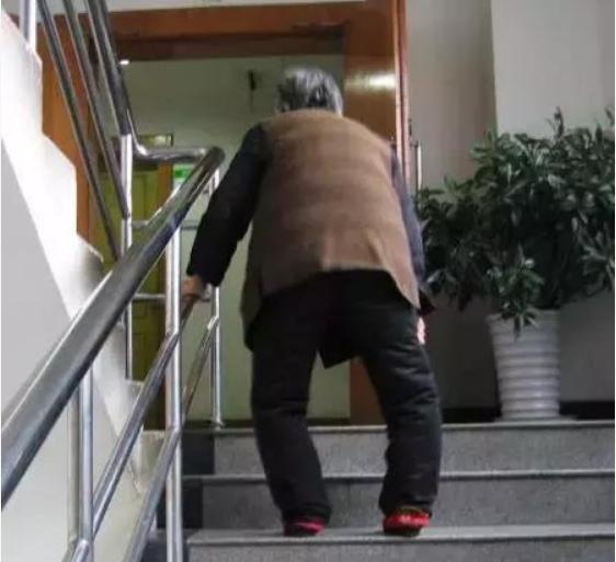 膝盖关节炎骨刺用什么药缓解疼痛,受冷膝盖长骨刺能治好吗