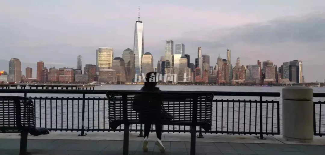 如何让成都变东京？网友：大LOGO收敛点