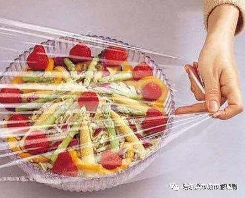 保鲜膜垃圾分类处理,废弃保鲜袋属于什么垃圾分类