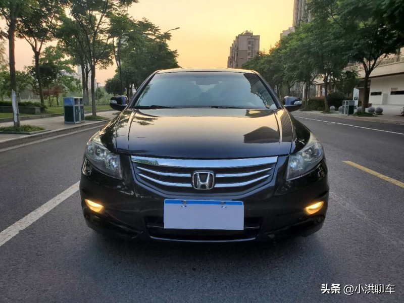 2012年极品雅阁2.4,本田雅阁幻夜锐智版2021款落地价