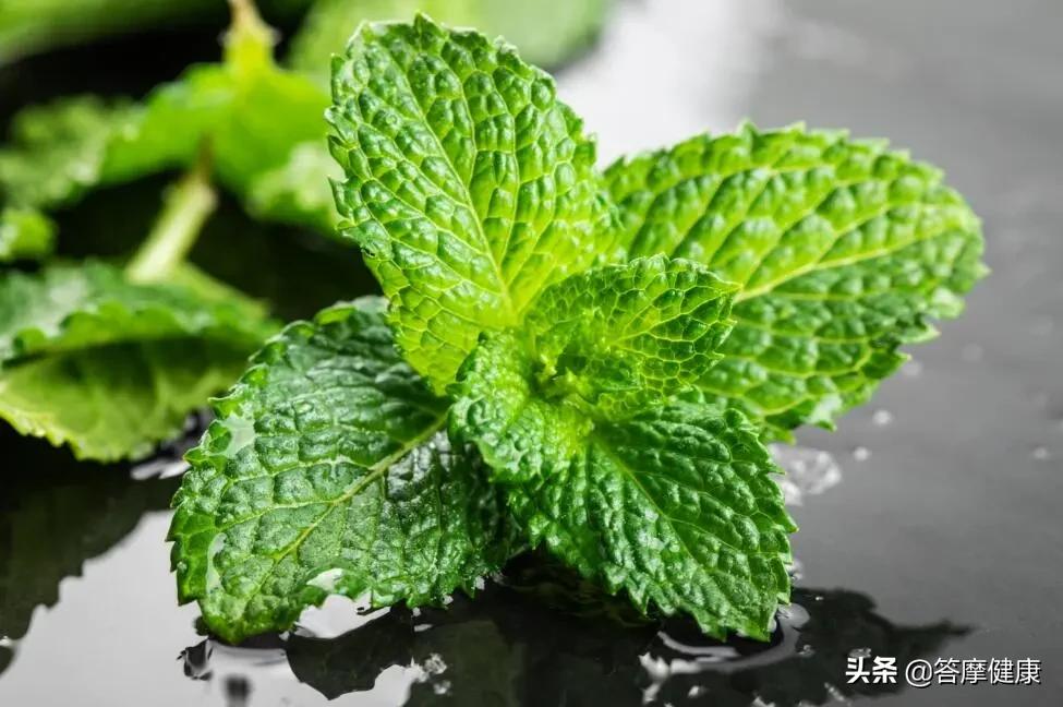 4.4元看好了1500元没解决的毛病，这就是中医知识的价值