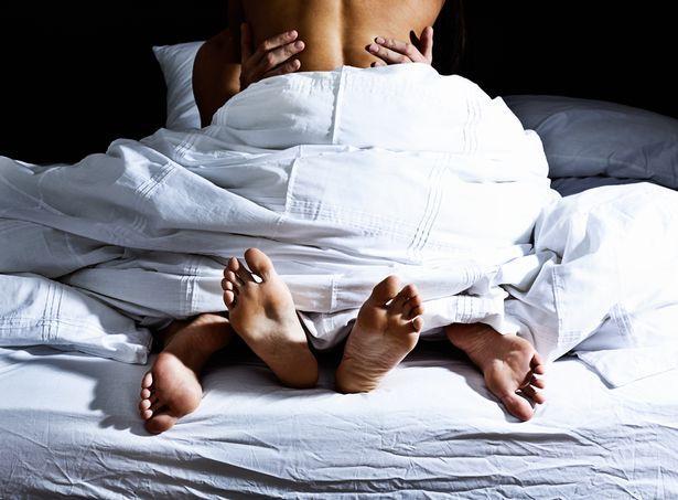 美国纽约卫生部门更新疫情指南：男女亲密关系时，需要改变姿势