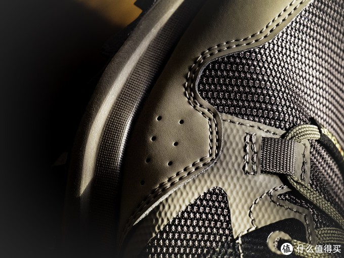 阿迪达斯耐磨实战篮球鞋灰蓝开箱,阿迪达斯新出的boost球鞋