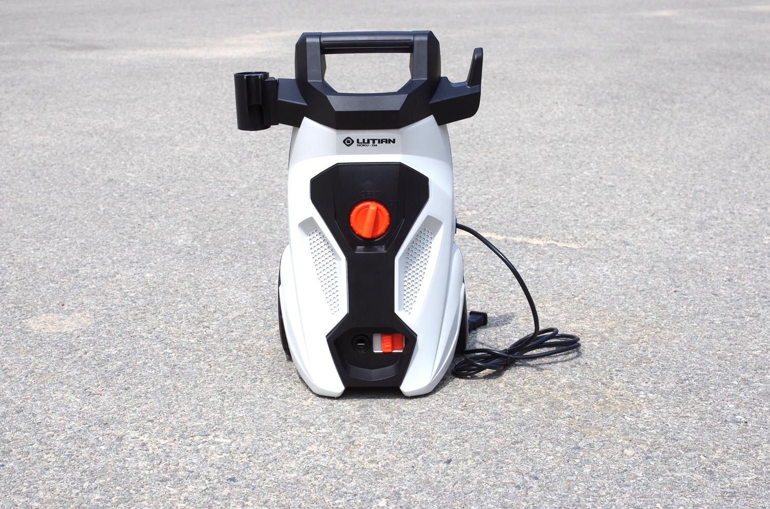 汽车布座椅有污渍怎么清洗,白色汽车上有黑色污渍怎么清洗