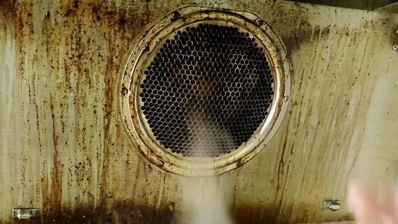 清洗抽油烟机油渍清洗剂,清洗油烟机油污妙招用什么清洗剂