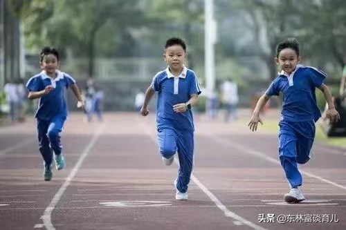 幼儿园孩子被打家长正确处理,小孩子在幼儿园被打该怎么处理