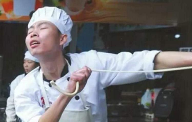 网红拉面小哥现状,拉面哥网红火到一塌糊涂