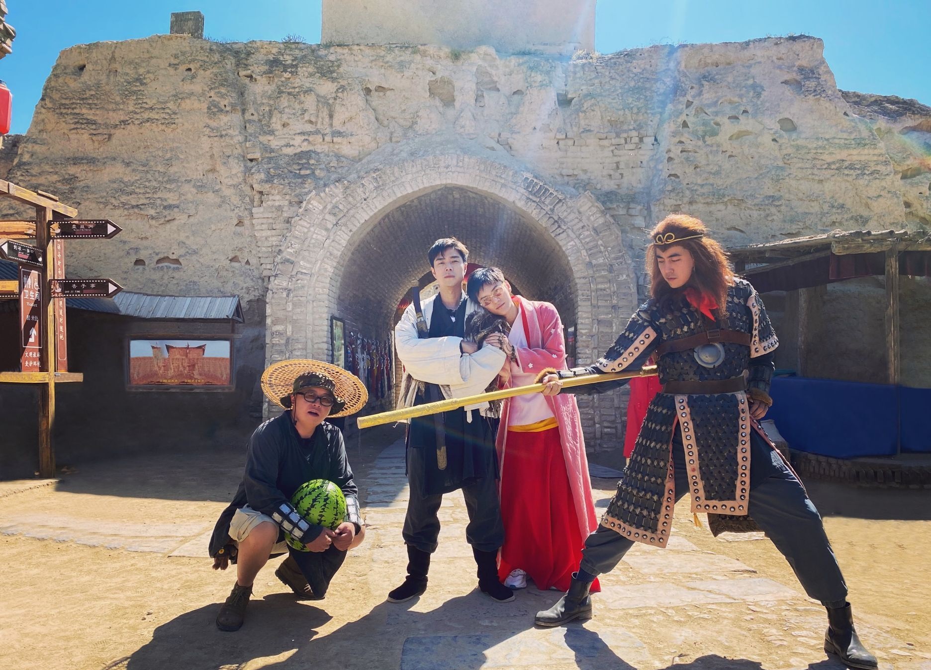 阎鹤祥骑上我心爱的小摩托 (阎鹤祥骑上综艺节目的是什么摩托)