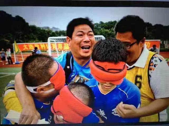 西安孩子踢足球的地方,西安哪里可以小朋友免费踢足球