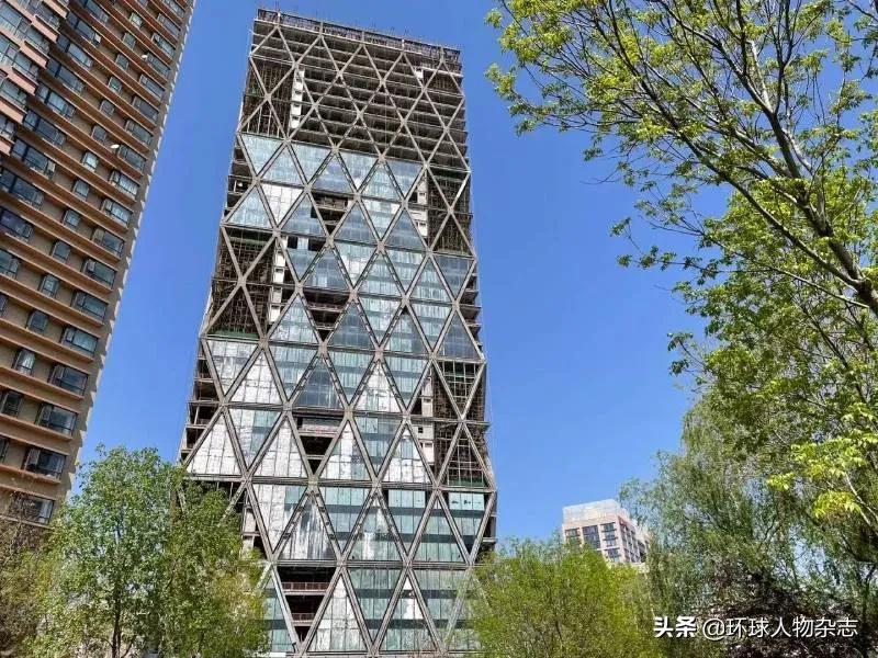 16亿接盘贾跃亭“最值钱资产”的神秘富豪，竟是毛阿敏的丈夫