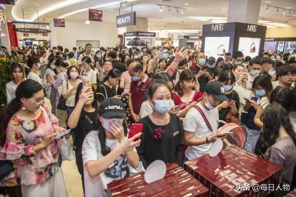 海南免税店苹果笔记本便宜多少,海南免税店的手表与专柜便宜多少