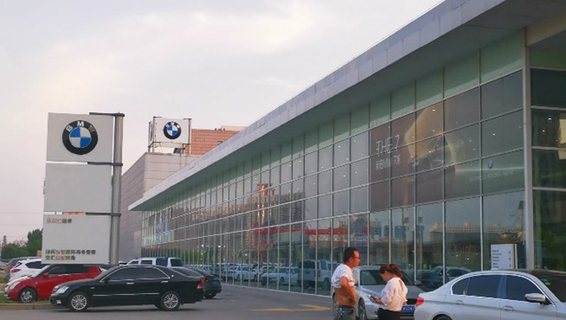 白色宝马车最新处理结果,白色宝马掉漆修复