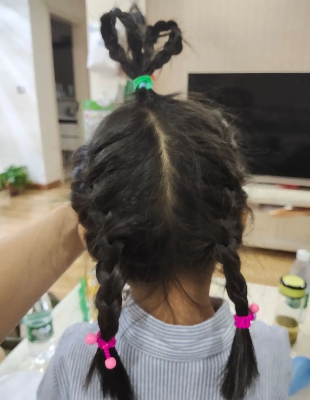 这些小孩的发型，你见都没见过