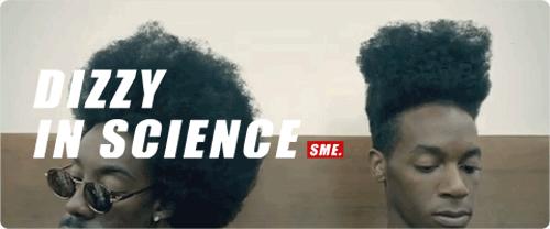 你花几千块烫别人天生的一头金发大波浪,头发究竟怎么长的