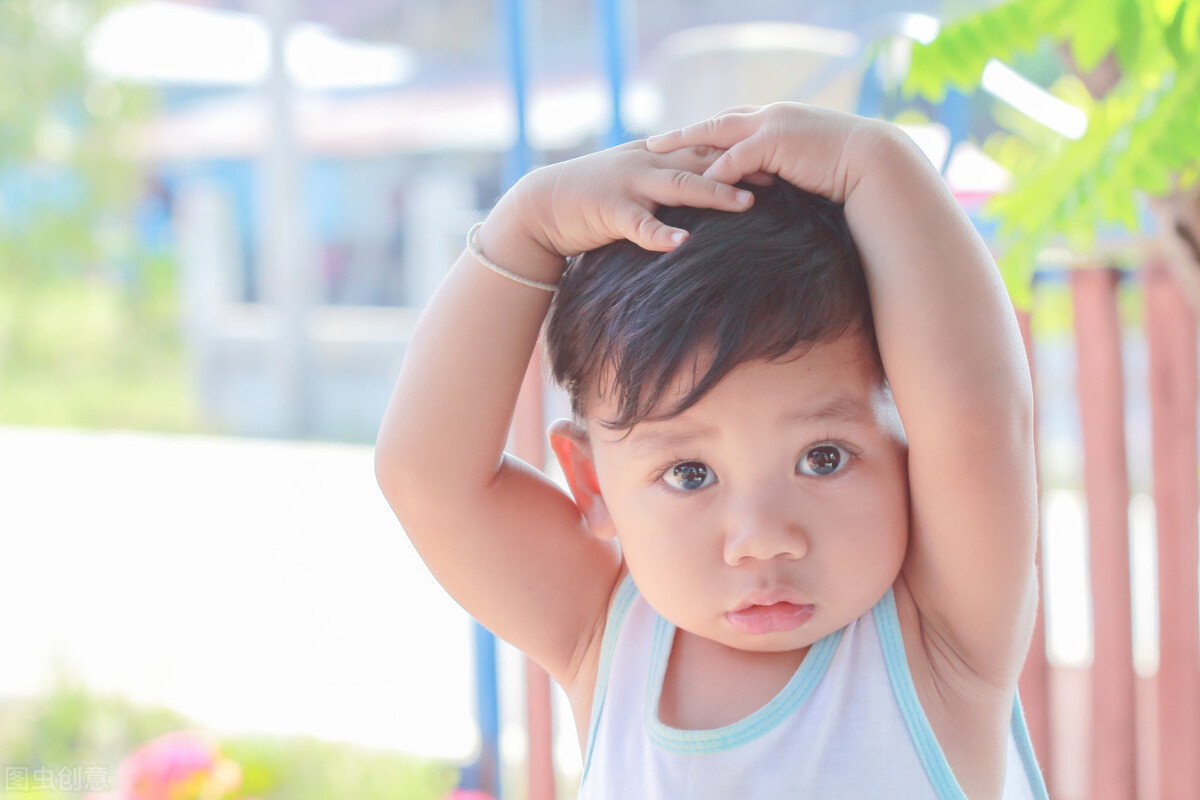 2岁宝宝头发稀少怎么解决,6岁儿童头发稀疏的补救方法