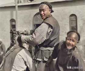 智神张闲逸,文言版第二十集：相爷蹲茅坑混混背驮人