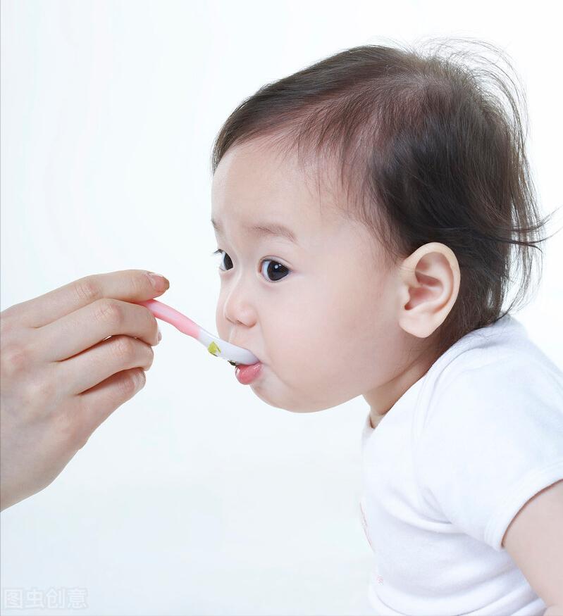 六月龄宝宝第一口米粉推荐,宝宝第一次吃米粉选什么口味的