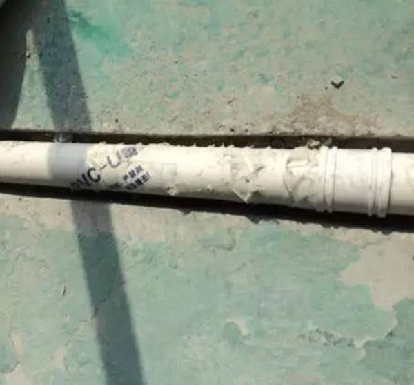 阳台没有下水管怎么放洗衣机,阳台洗衣机可以接空调下水管吗