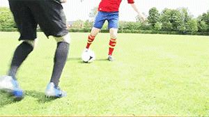 伊涅斯塔油炸丸子gif,伊涅斯塔油炸丸子足球教学