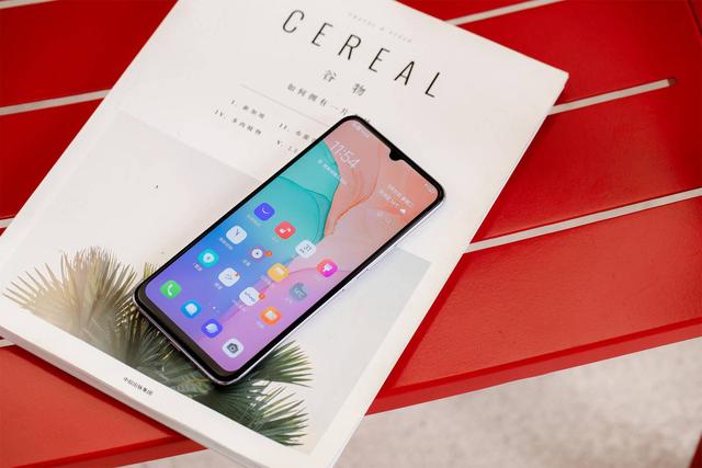 为什么手机自拍照片那么难看,自拍太丑用什么软件