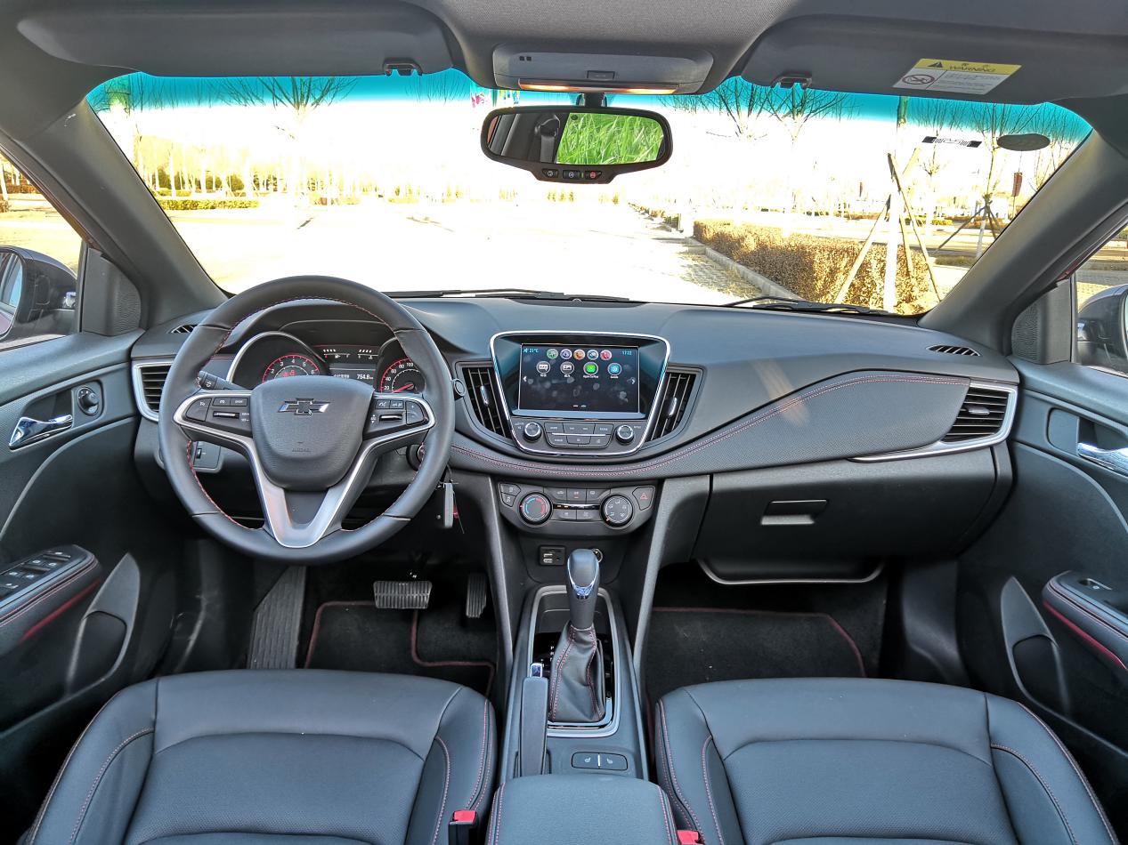 雪佛兰科鲁泽2019款rs330t三缸机,最新款科鲁泽rs顶配