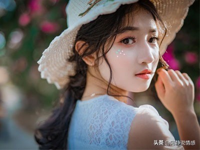 女性的这5个行为，表明她在对男人揩油！