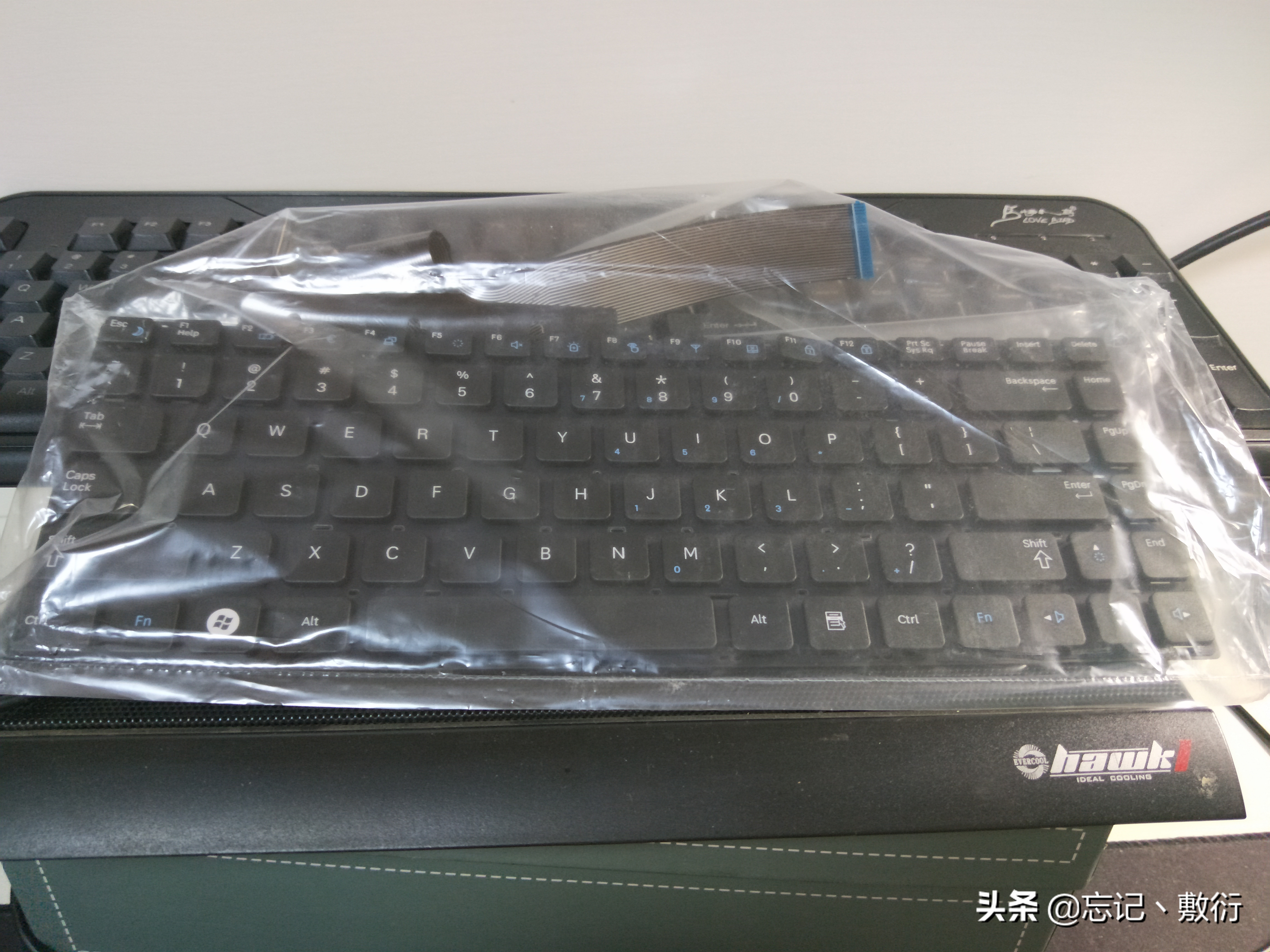 三星q460笔记本键盘拆解图鉴,三星笔记本r440键盘更换