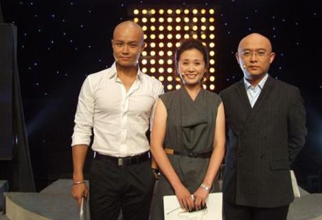 乐嘉一个人的性格是与生俱来的,乐嘉一切的改变都是身不由己