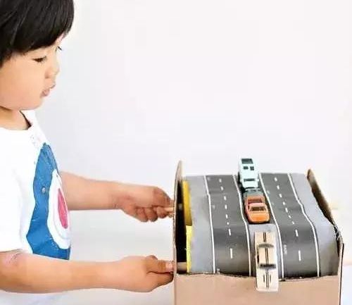 纸箱DIY，让爸妈把勤俭持家的精神发挥到极致