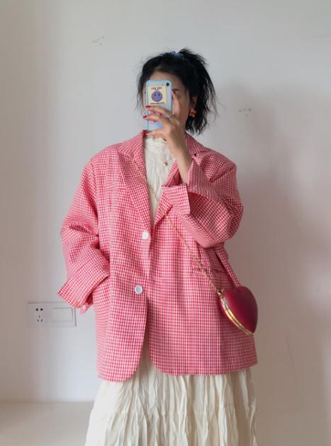 格纹西装穿什么外套好看,格纹西装穿出优雅好气质