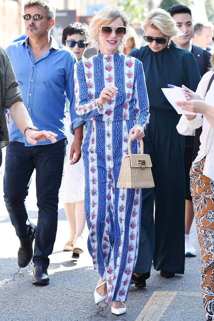 这个“破篮子包包”凭什么火？直到背上后才懂，这也太太太香了