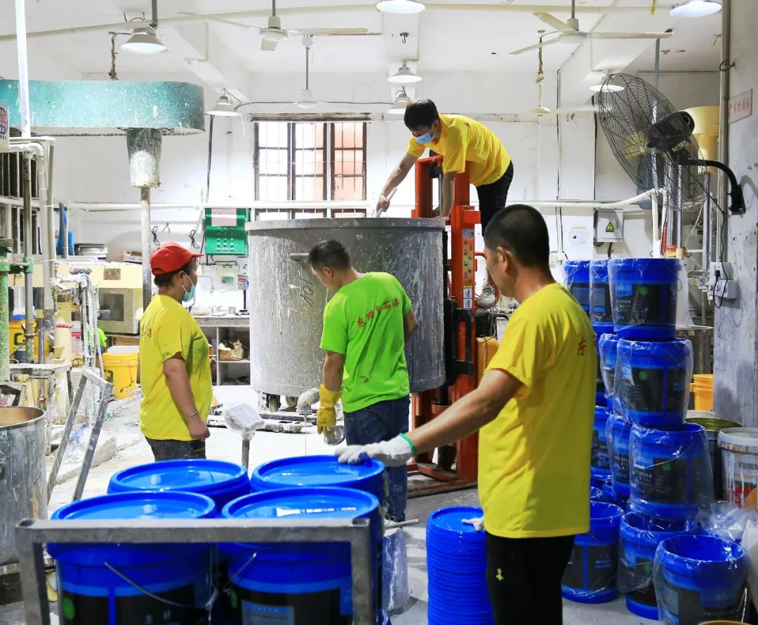 人物志｜东顺涂料洪琼彬的家传手艺（下）