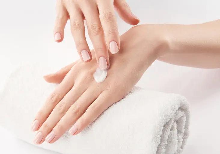 用绵羊油护肤皮肤竟如此水润饱满,莱蔻澳洲绵羊油多效水润嫩肤霜