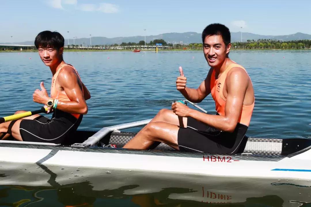 荆楚健儿战青运，八十三金铸辉煌