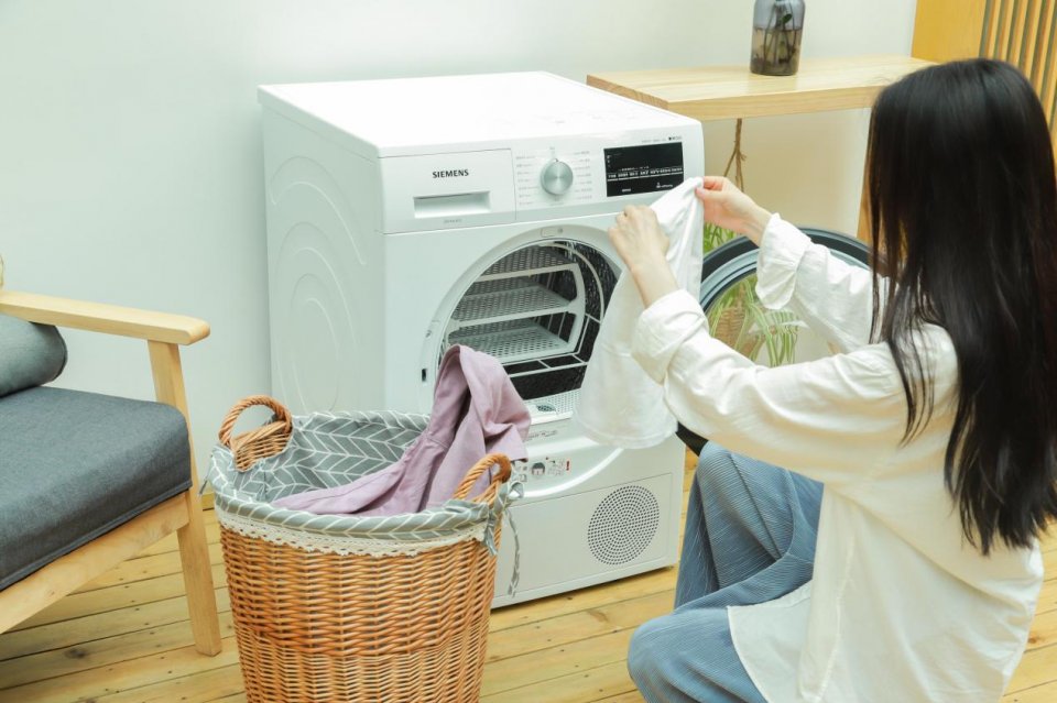 西门子烘干机烘完没有水,西门子烘干机开始怎么打开放衣物