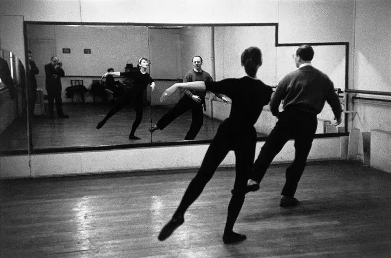 奥黛丽赫本：绝世容颜背后的秘密！