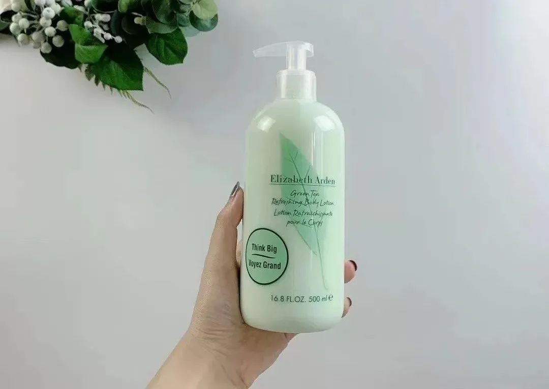 雅顿身体乳|滋润保湿,持久留香,一大瓶性价比高