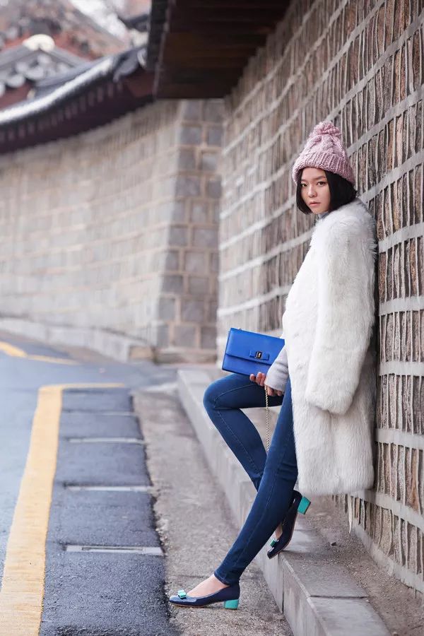 林允纪梵希代言,林允菲拉格慕香水