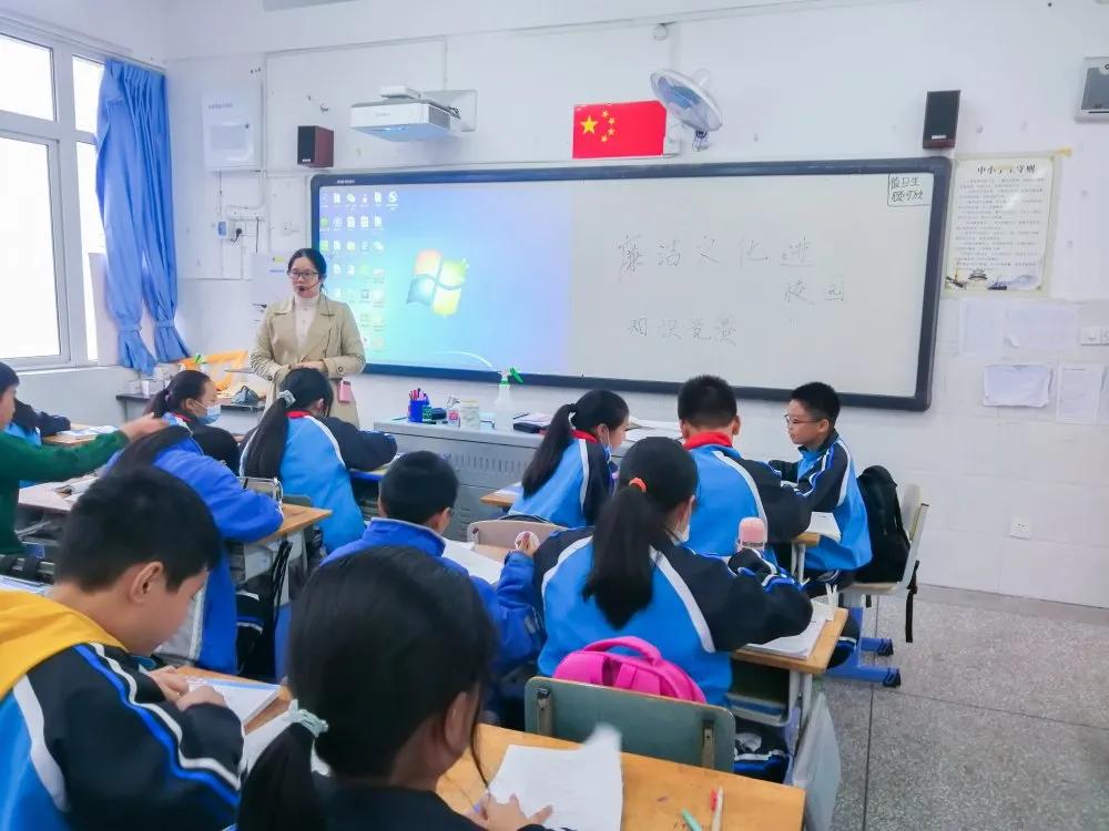 廉洁文化进校园习习清风浸我心——红光思源学校主题教育系列活动亮点多