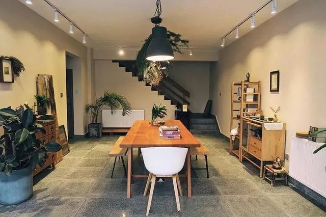 不当环球小姐，她跑到深山，种菜、调香，过上佛系人生