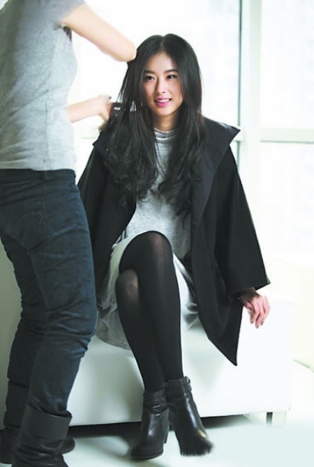 车模翟凌2018北京车展,中国第一车模翟凌复出