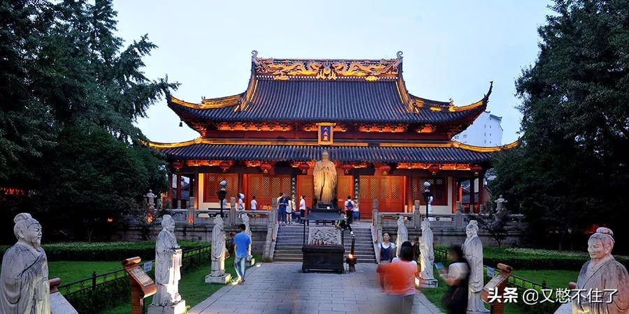 别再花冤枉钱赚钱不容易,旅游中的这些坑您得擦亮眼睛