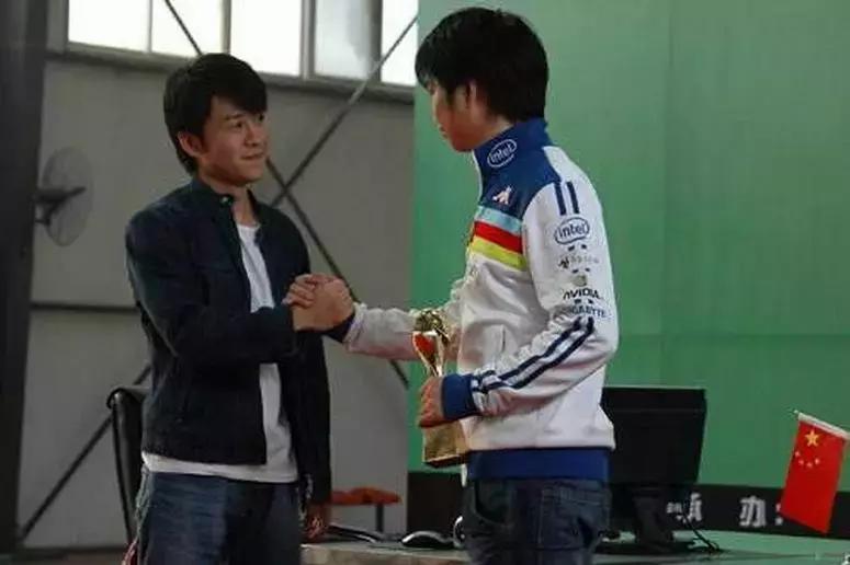 IG夺冠，杨永信未死，一代网瘾少年何去何从？