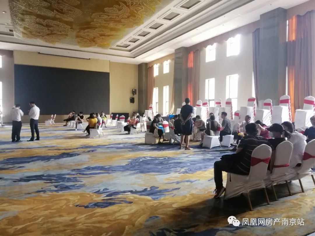 鸡腿盘居然有弃号？！直击江宁两热盘开盘现场